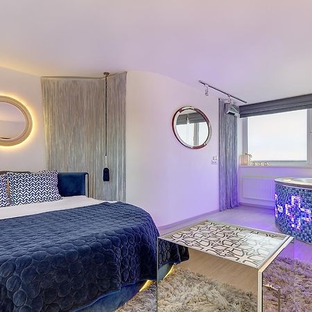June Street Spa Apartments VNO Esterno foto