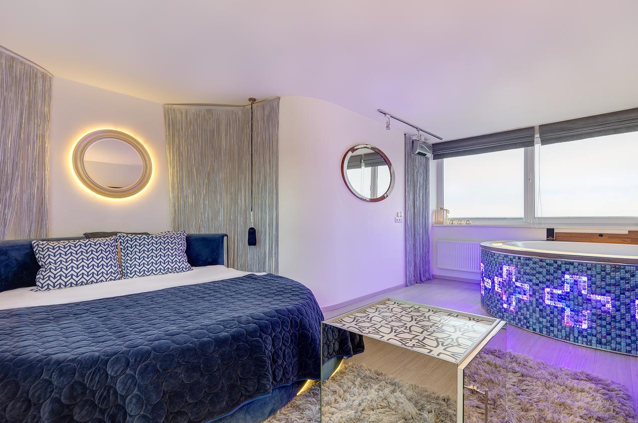 June Street Spa Apartments VNO Esterno foto