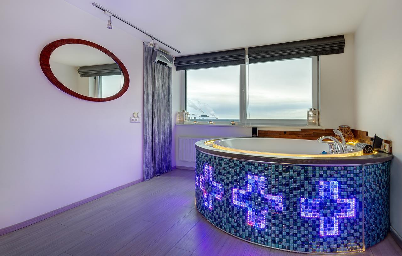 June Street Spa Apartments VNO Esterno foto